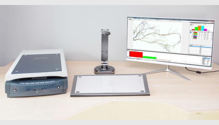 LA-S植物圖像分析儀系統(tǒng)（根系+葉面積分析組合版），包含根系分析儀，葉面積儀，主要功能有：根系分析、葉面積分析、病斑面積分析、蟲損葉面積分析、葉色分析（含葉綠素含量估計）、作物冠層分析，是一種方便、可在野外或實驗室使用的多功能分析儀器，精確度遠高于傳統(tǒng)的分析儀。采用全球統(tǒng)一標準，可精確、快速、無損傷地測定植物的多方面參數(shù)，功能強大、操作簡單。廣泛用于農(nóng)業(yè)、林業(yè)、氣象等部門。